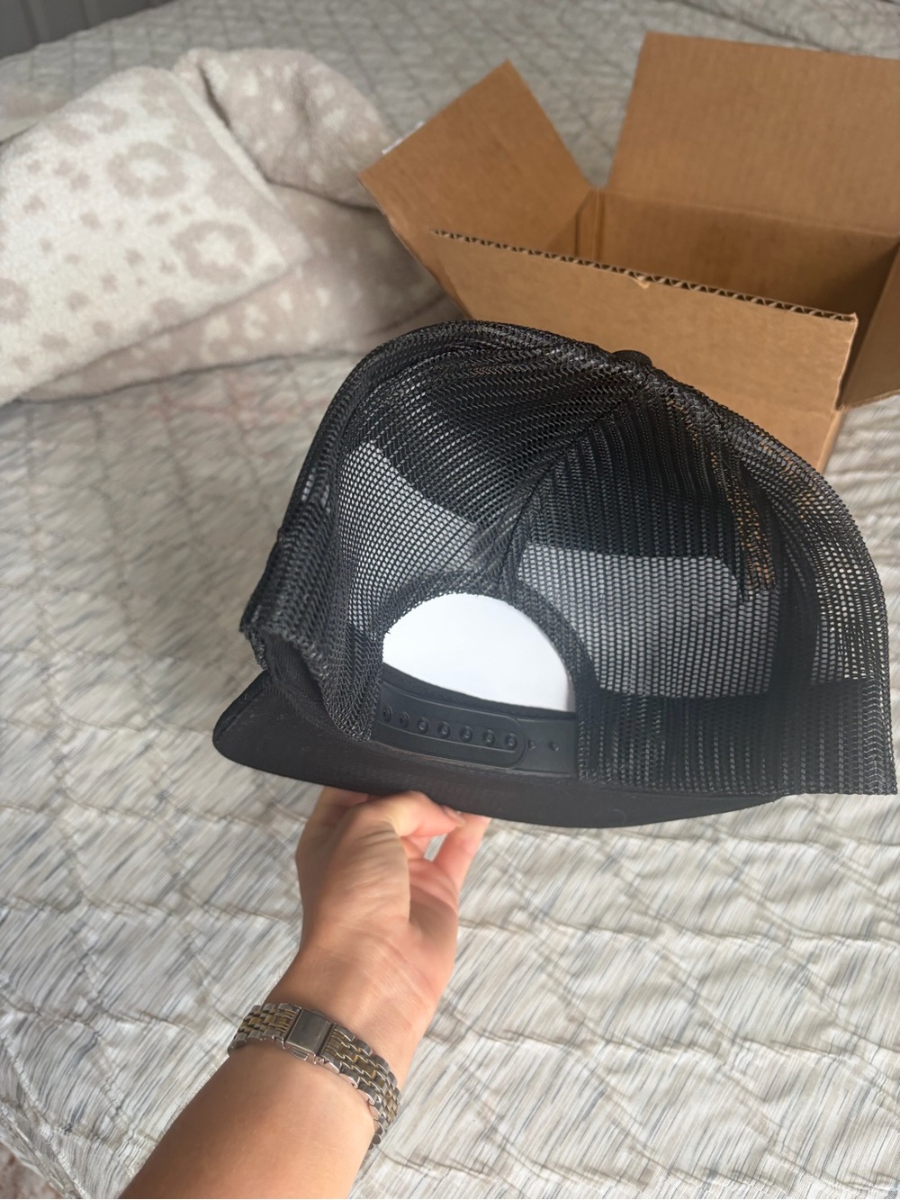Southern string hat - Picture 3 of 4